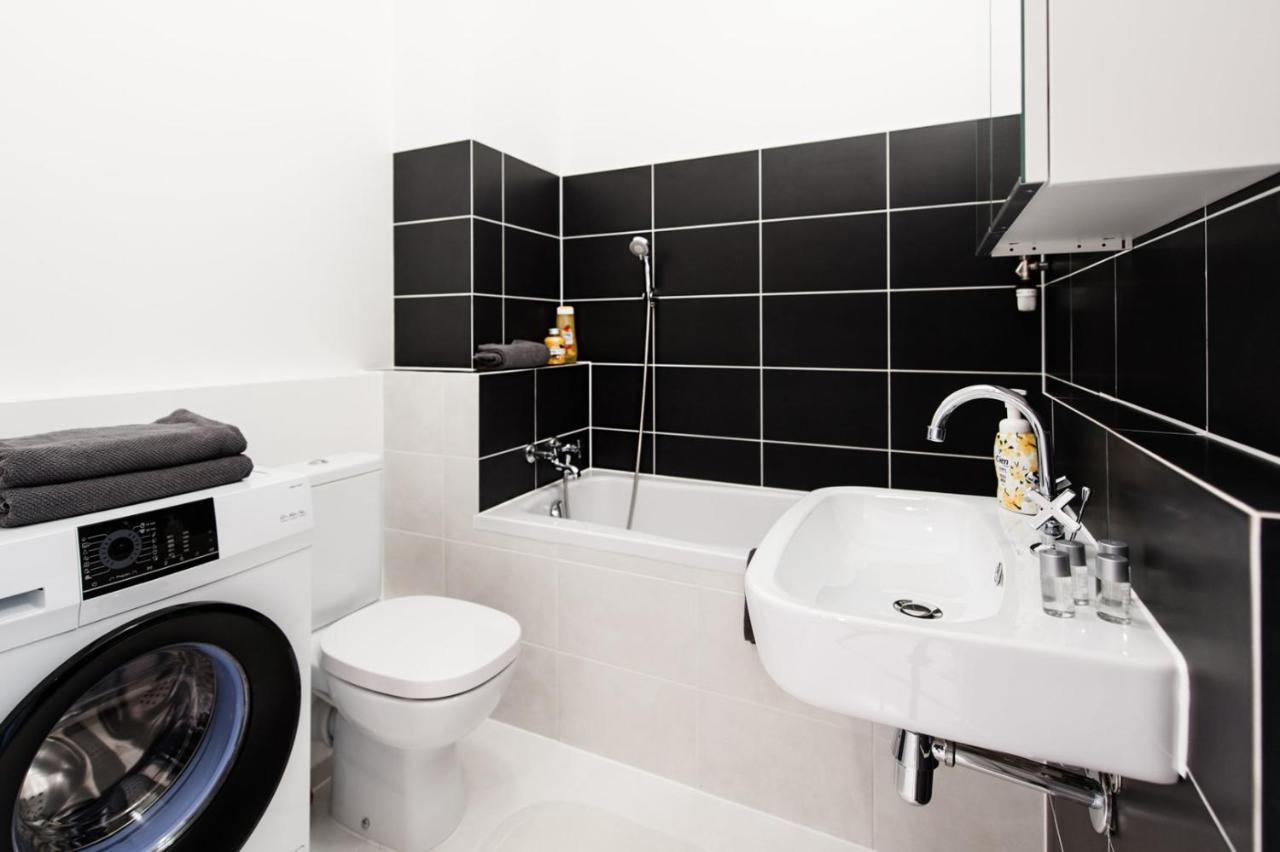 Project Comfort Apartament Dywizjonu 303 175/8 Apartment Warsaw